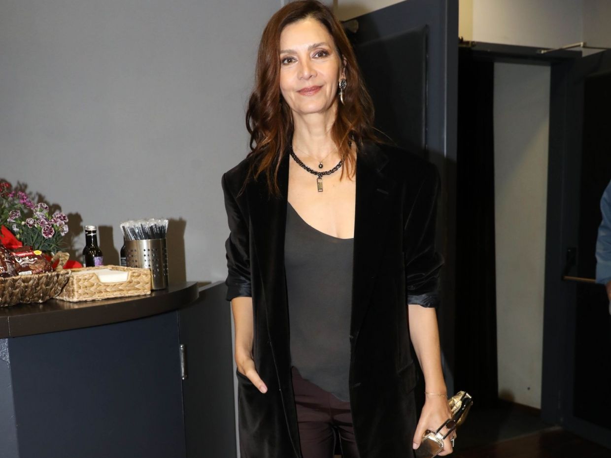 Θεατρικές πρεμιέρες στην Αθήνα: Τι φόρεσαν Λέχου, Διδασκάκου και άλλες κομψές γυναίκες της showbiz