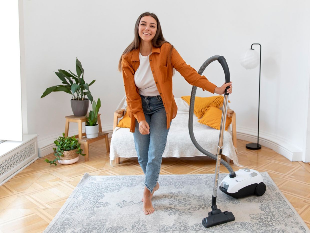 Κάθε πότε πρέπει στ’ αλήθεια να καθαρίζεις το χαλί σου για να έχεις ένα πραγματικά υγιεινό σπίτι