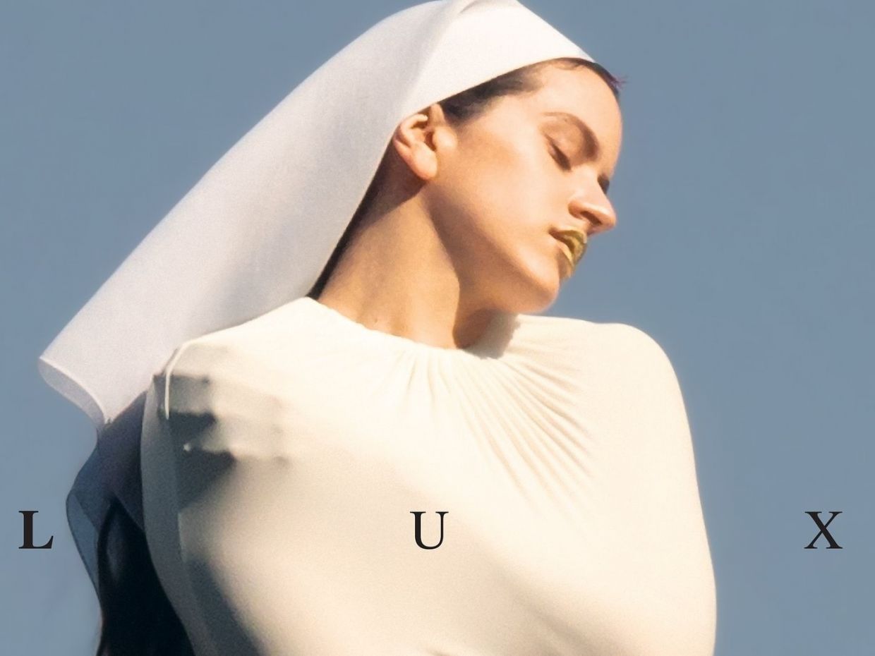 Το άλμπουμ της Rosalía πήρε το απόλυτο «100» στο The Guardian - Η παρεξήγηση με τον Bad Bunny