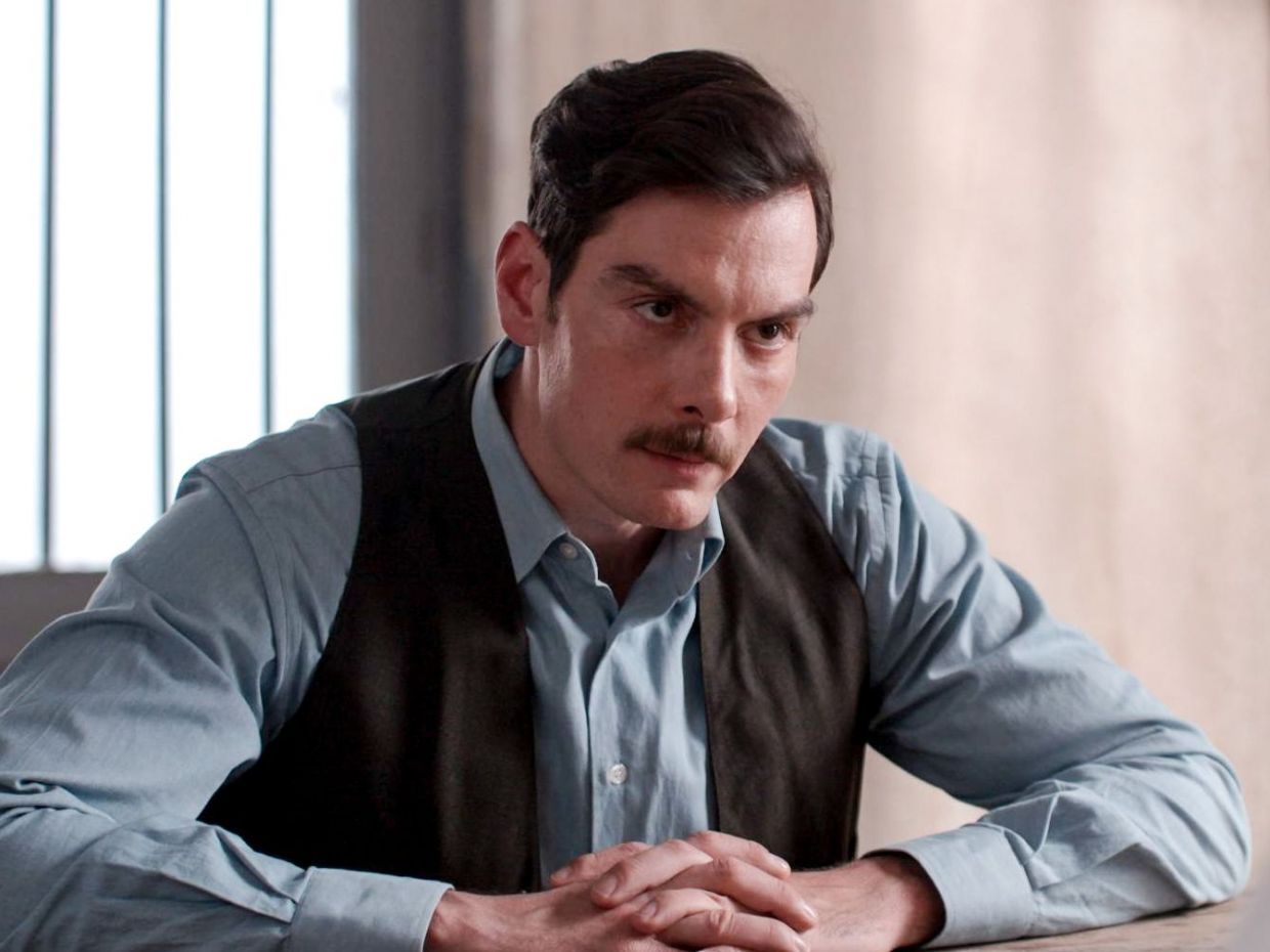 Grand Hotel: Η επιστροφή Κουκουράκη προκάλεσε πανικό στο κοινό, όσο και η αποκάλυψη του σωτήρα του