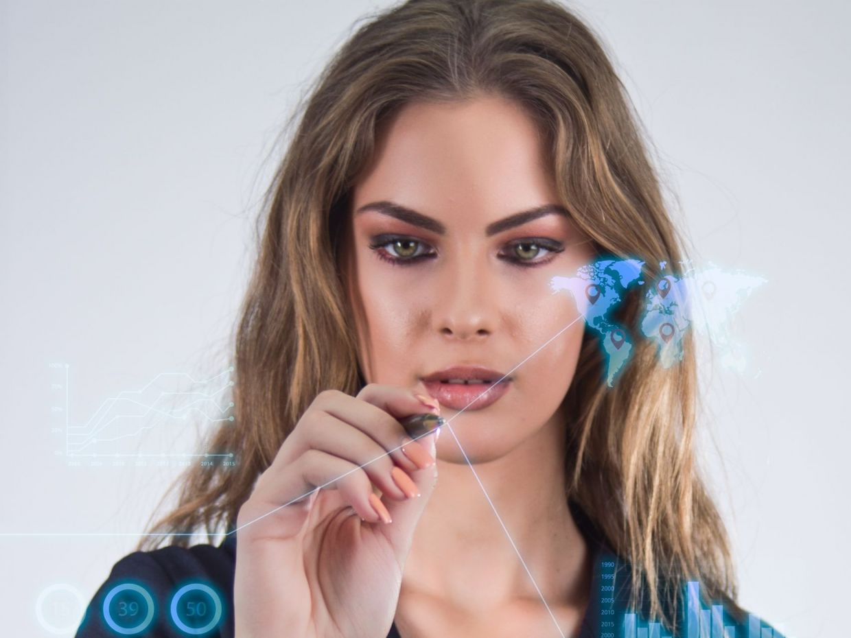 Η τεχνητή νοημοσύνη μπορεί πλέον να βλέπει, να ακούει, να μιλά, να γεύεται και να δρα