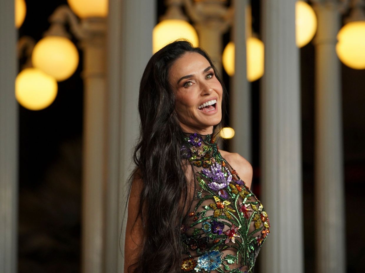 Demi Moore: 63 κύκλοι γύρω από τον ήλιο και κάθε ένας είναι γεμάτος φως, θάρρος και επανεκκίνηση