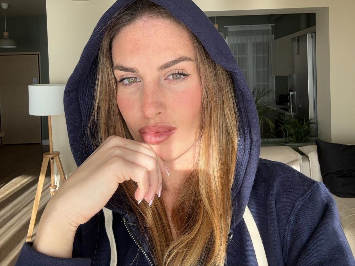 Στο μοντέρνο σαλόνι της Κατερίνας Δαλάκα στην Κατερίνη, ένα είναι το αντικείμενο που ξεχωρίζει