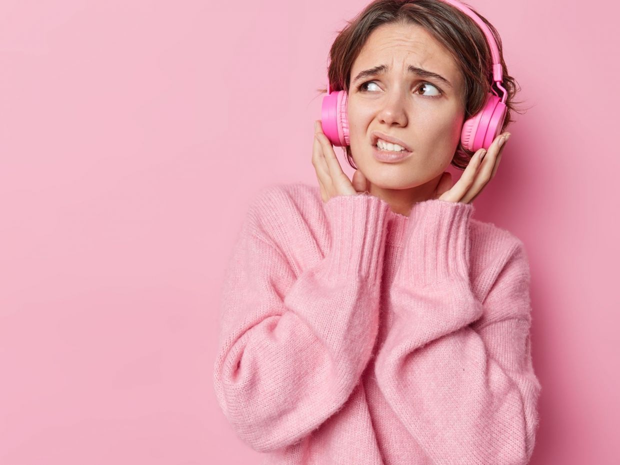 Αγνόησε έξυπνα: Μια νέα ψυχολογική δεξιότητα για να φιλτράρεις τον ψηφιακό θόρυβο