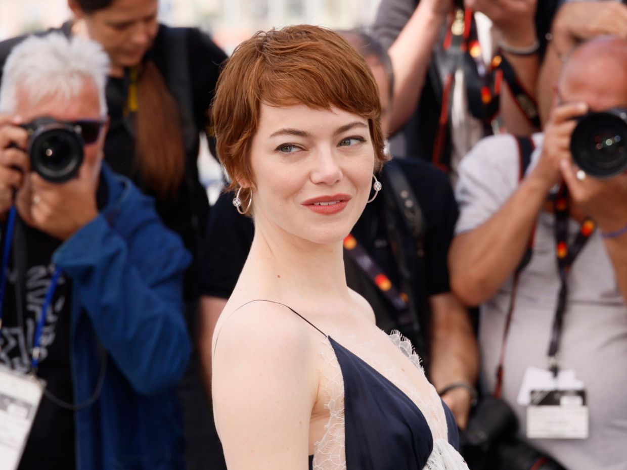 Tinkerbell haircut: Δες πώς να πετύχεις το νέο κοντό κούρεμα που επιλέγουν τώρα τα it girls