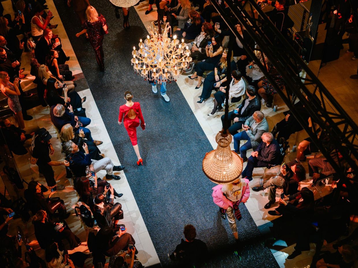 Το πιο Golden fashion show - ένα ξεχωριστό catwalk με την Ηλιάνα Παπαγεωργίου στο Golden Hall