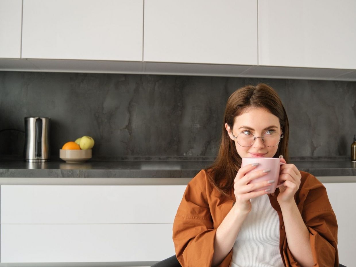 Οι vintage «πινελιές» στην κουζίνα που θα σου φτιάχνουν τη διάθεση -και τις στιγμές- all day long