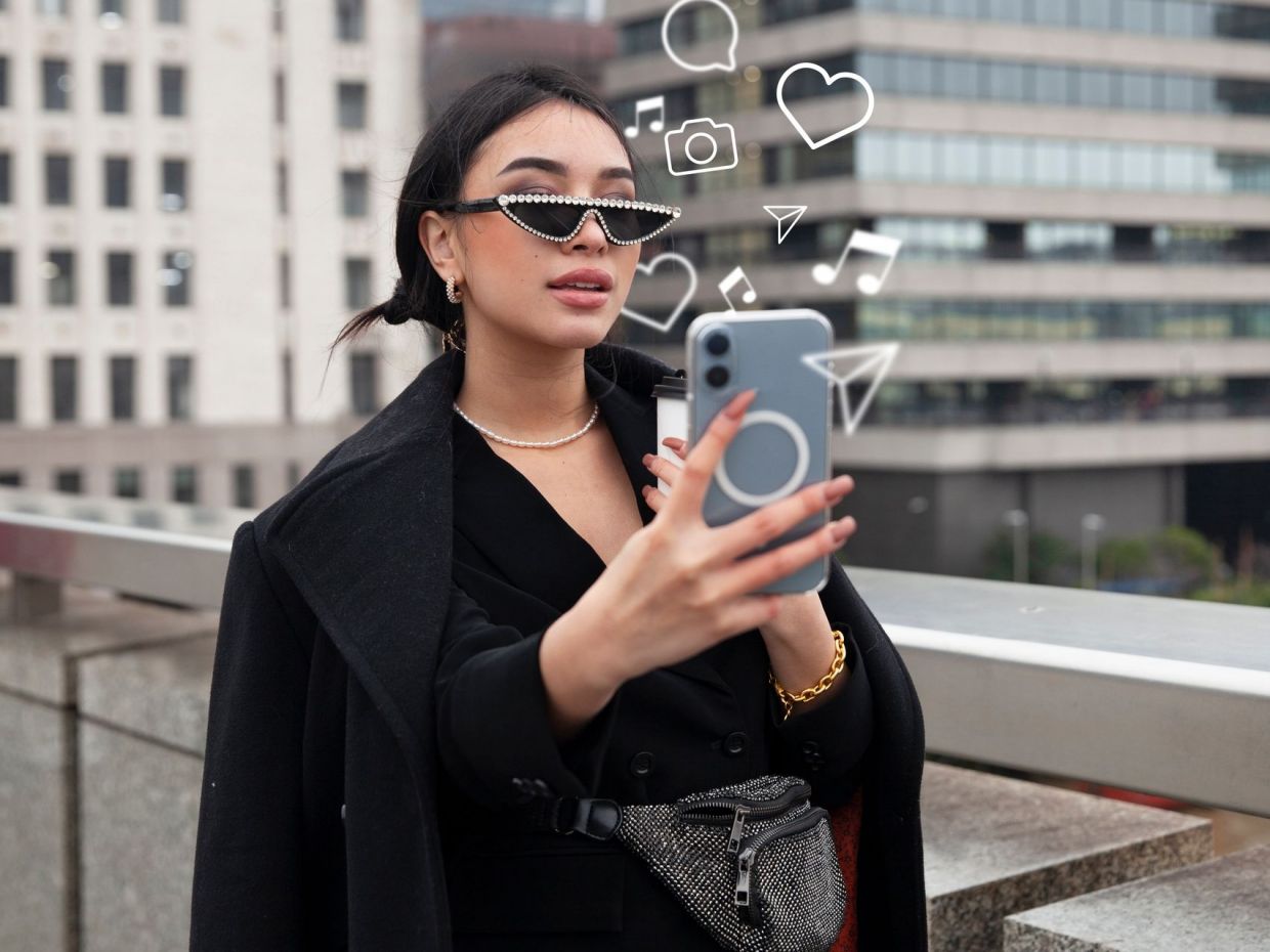 Influencing στην εποχή της ΑΙ: Εκεί που σταματά ο αλγόριθμος, ξεκινά η επιρροή