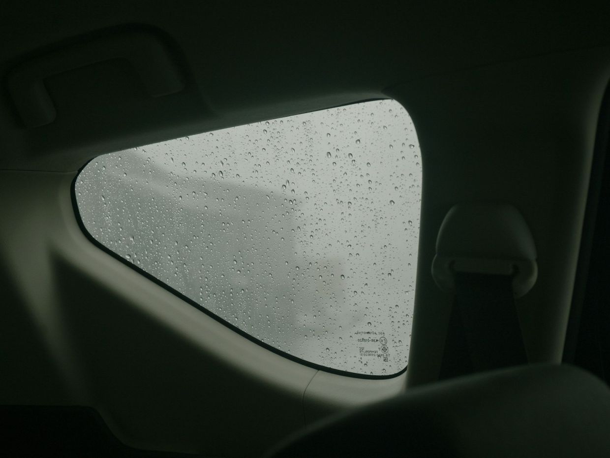 Το απλό κόλπο για να καθαρίσεις το τζάμι του αυτοκινήτου από τον πάγο