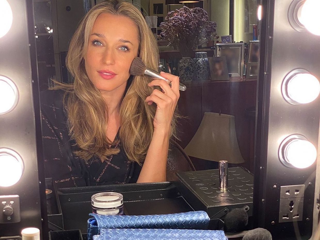 Η Κάτια Ζυγούλη σε μια σπάνια επίσημη εμφάνιση με effortless φυσικό look και κυματιστά μαλλιά