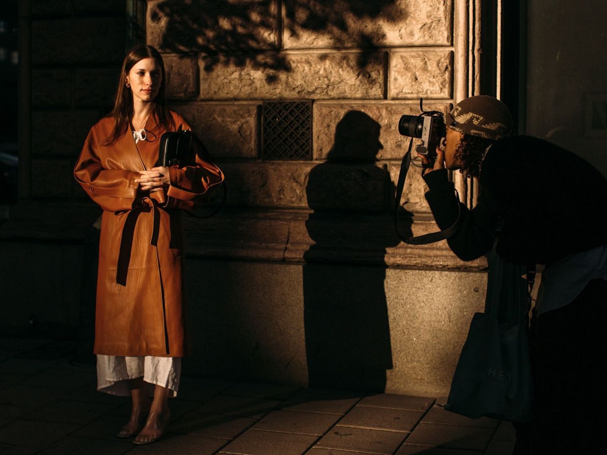 Το χρήμα κινεί τον κόσμο αλλά εσύ δεν το χρειάζεσαι για να κάνεις τo look σου να δείχνει «πλούσιο»