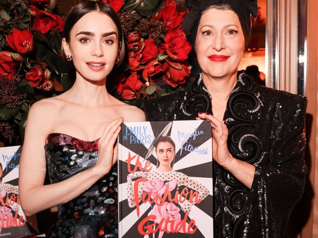 «Emily in Paris: The Fashion Guide»: Το νέο βίβλίο που κάθε stylish καρδιά θα αγαπήσει