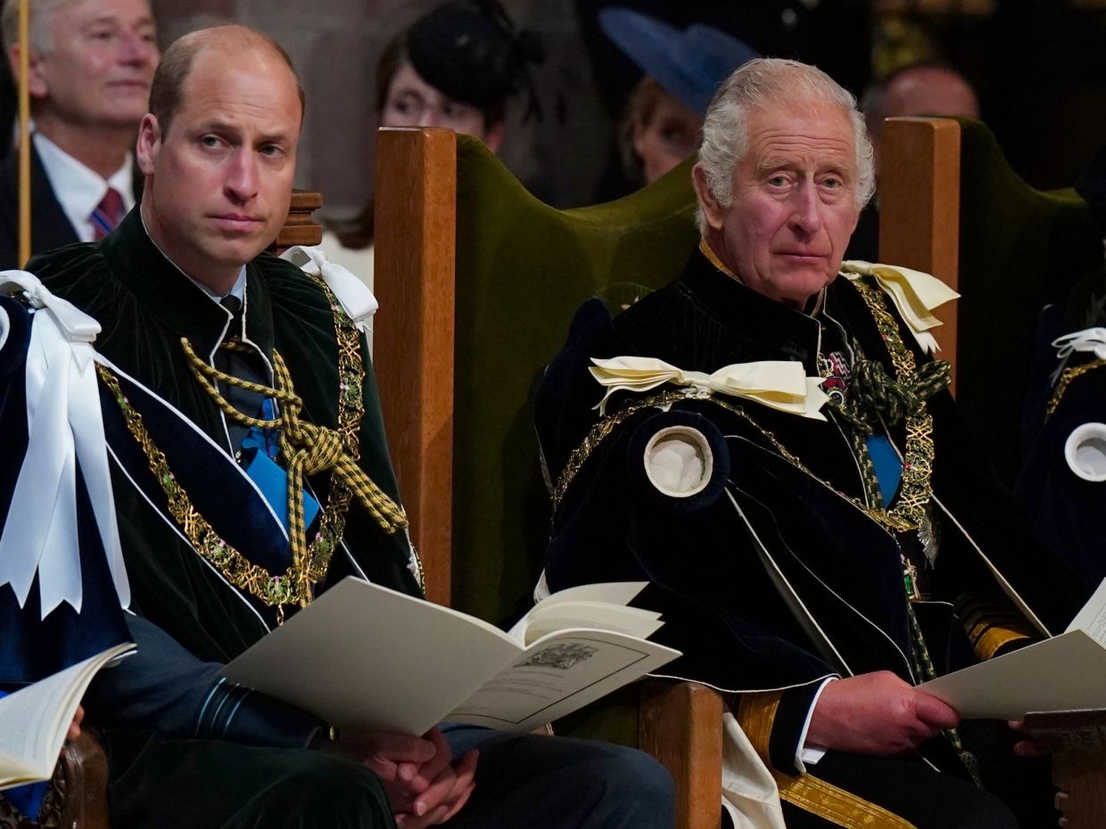 Γιατί ο Βασιλιάς Κάρολος δεν θέλει να παραδώσει την κυριαρχία στον Πρίγκιπα William;
