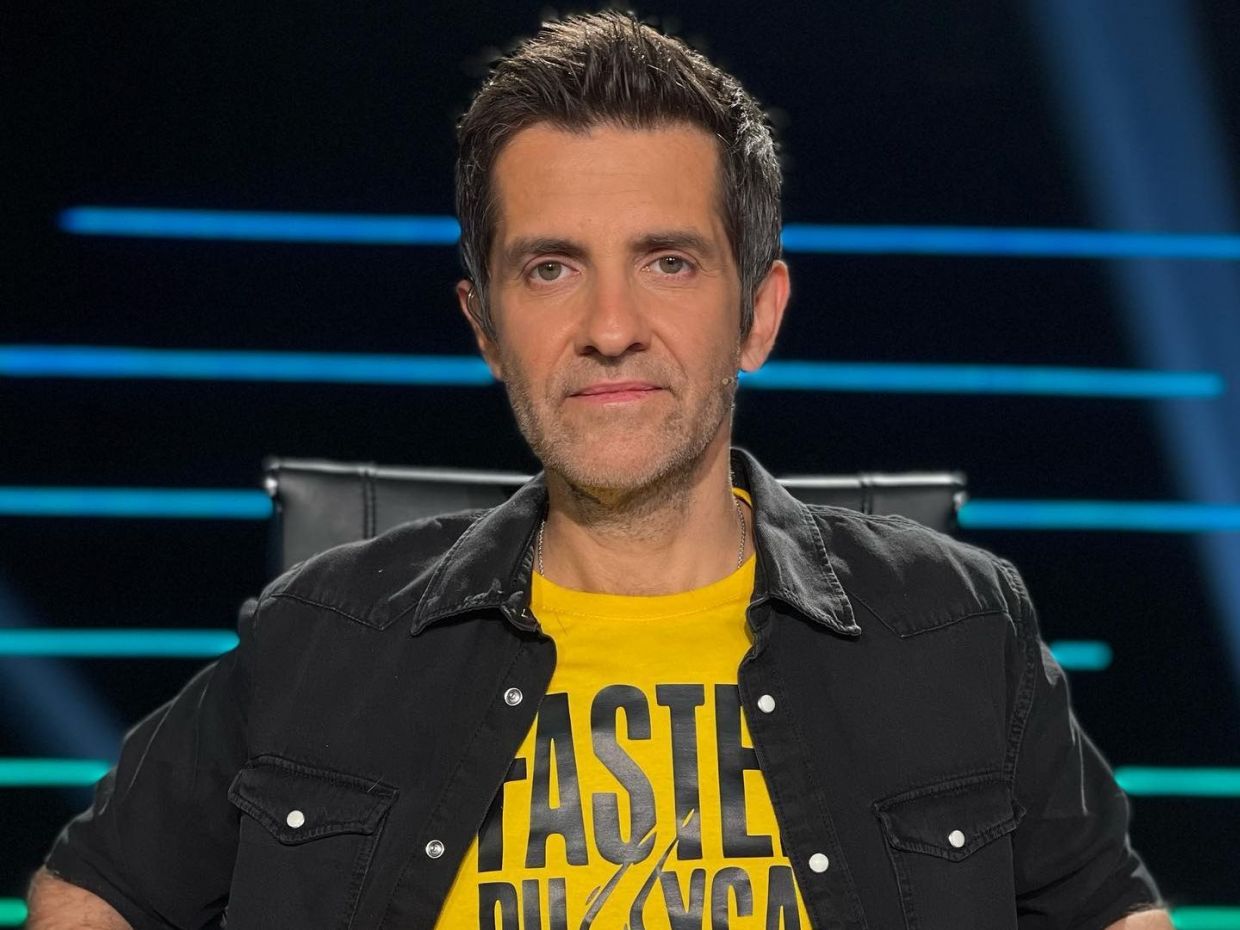 Ο Φοίβος δεν έχει πια «καμεροφοβία»: Η άγνωστη συνεργασία με τη Βίσση, η απάτη & η πίστη στη Βανδή