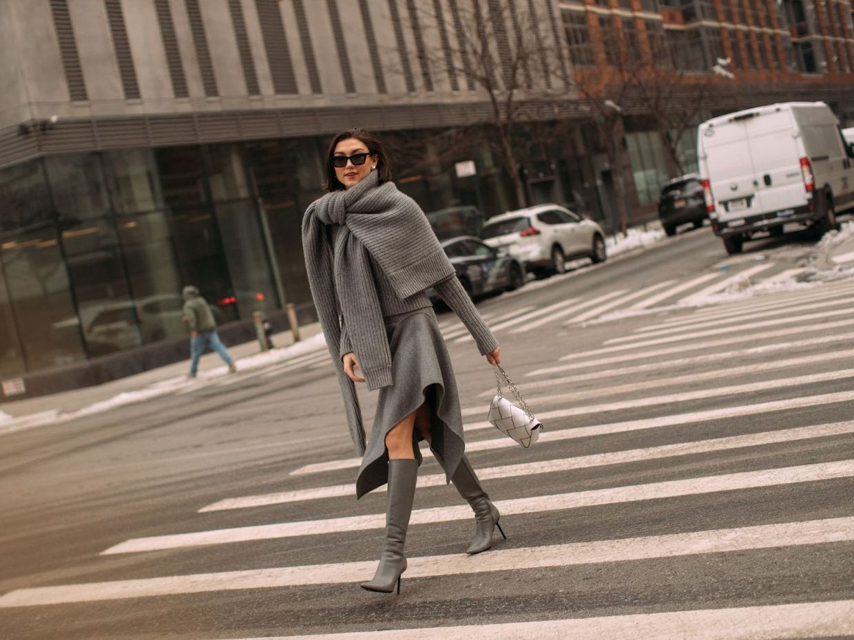 Oδηγός Αγοράς: 8 χουχουλιάρικα πουλόβερ για τις κρύες -και κομψές- ημέρες του χειμώνα