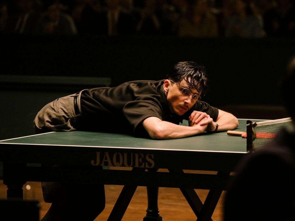 Πώς το Marty Supreme μετατρέπει το ping-pong σε έπος και ο Timothée Chalamet γράφει ιστορία
