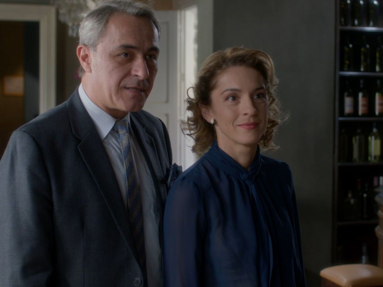 Ο αδελφός της Γιούλικα Σκαφιδά επιστρέφει στον Άγιο Έρωτα και η Δώρα αποκαλύπτει τον πατέρα της