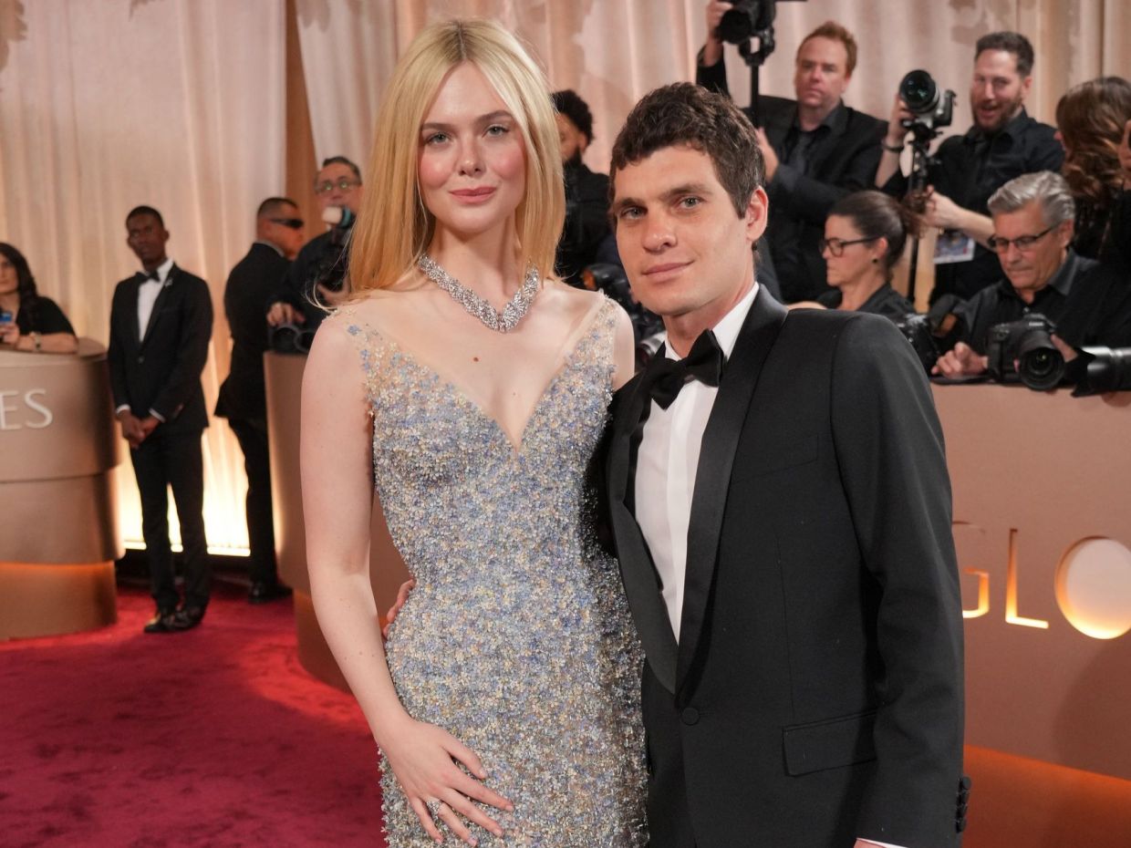 Γιατί το height-shaming στο αγόρι της Elle Fanning μας αφορά όλους - όπως κι η ευτυχία χωρίς μεζούρα