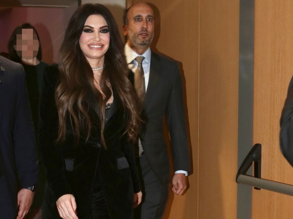 Το σύνολο της Kimberly Guilfoyle με velvet blazer στην Εθνική Πινακοθήκη