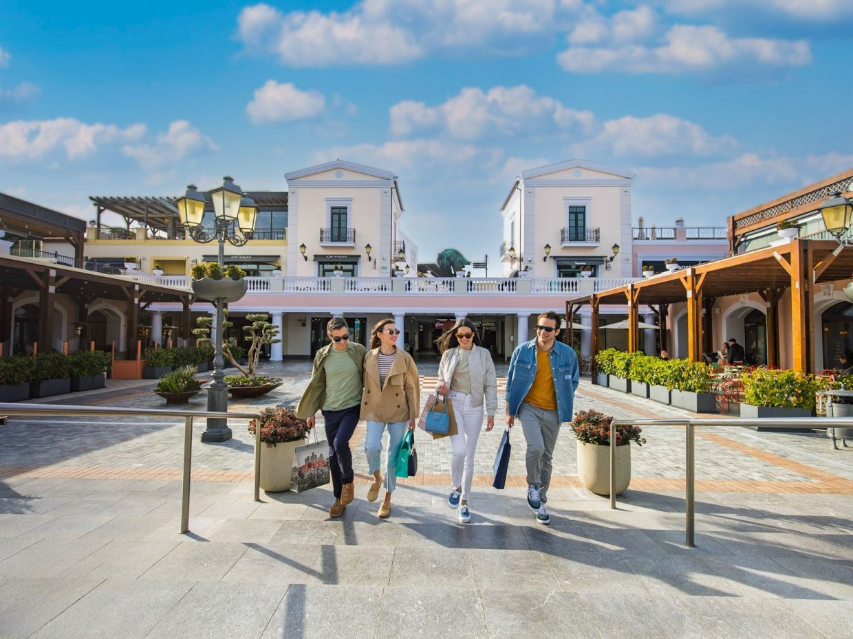 Hello Sale στο Designer Outlet Athens! Από 12/1 έως και 28/2 ο χειμώνας γίνεται πιο συναρπαστικός