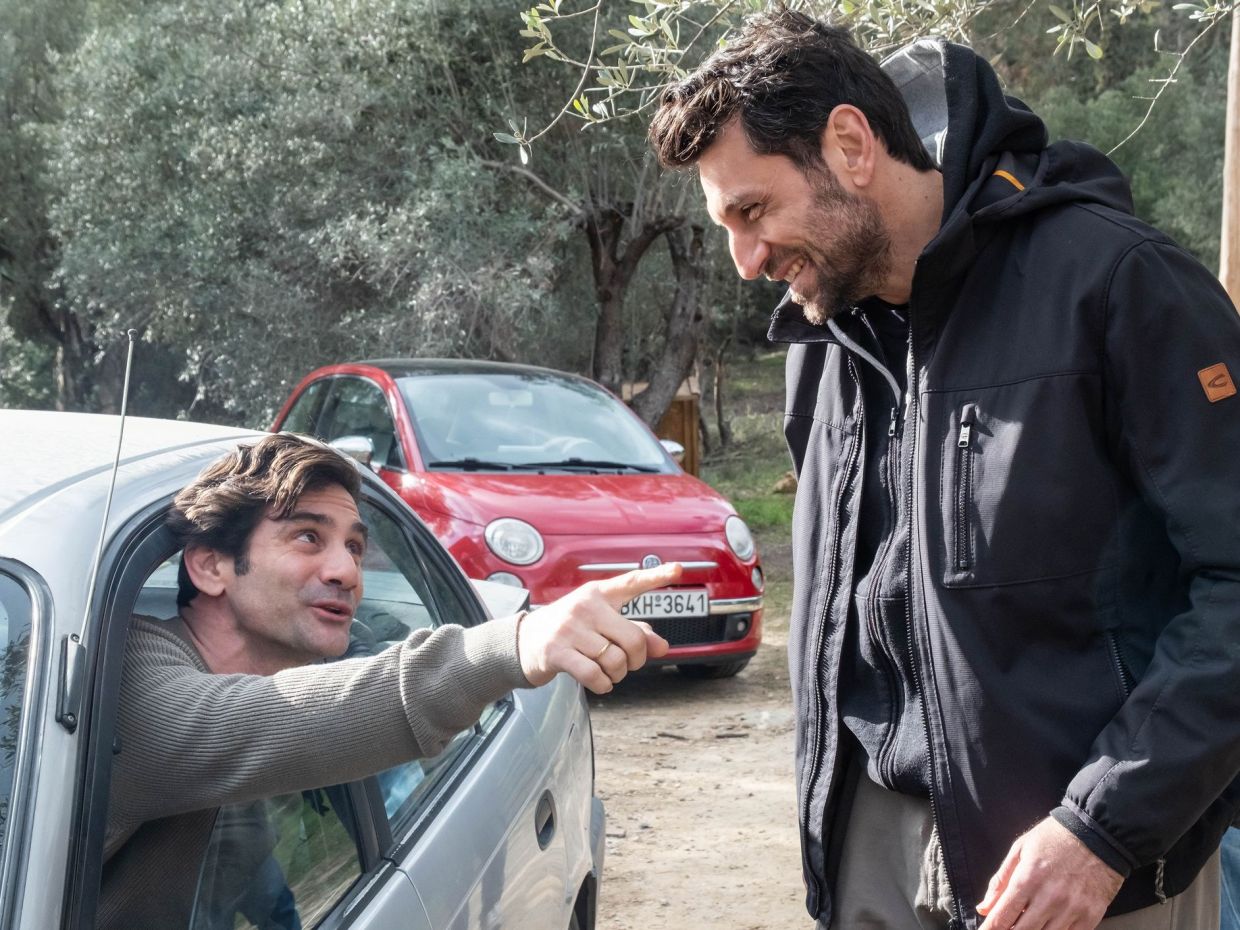 Το Κάμπινγκ είναι η σειρά με Χρυσοστόμου - Παπασπηλιόπουλο που αγαπήσαμε πριν τη δούμε