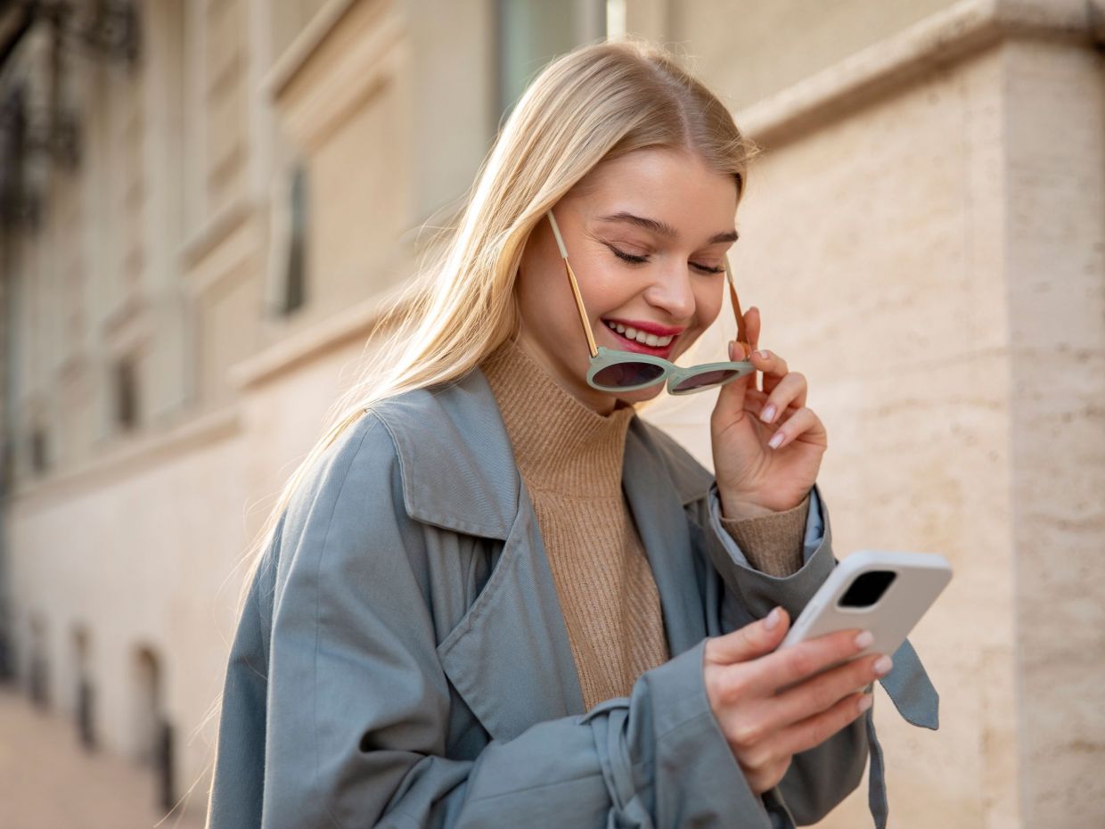 Γιατί το να ρωτάς την τεχνητή νοημοσύνη σε κάνει να νιώθεις τόσο ανακουφισμένη