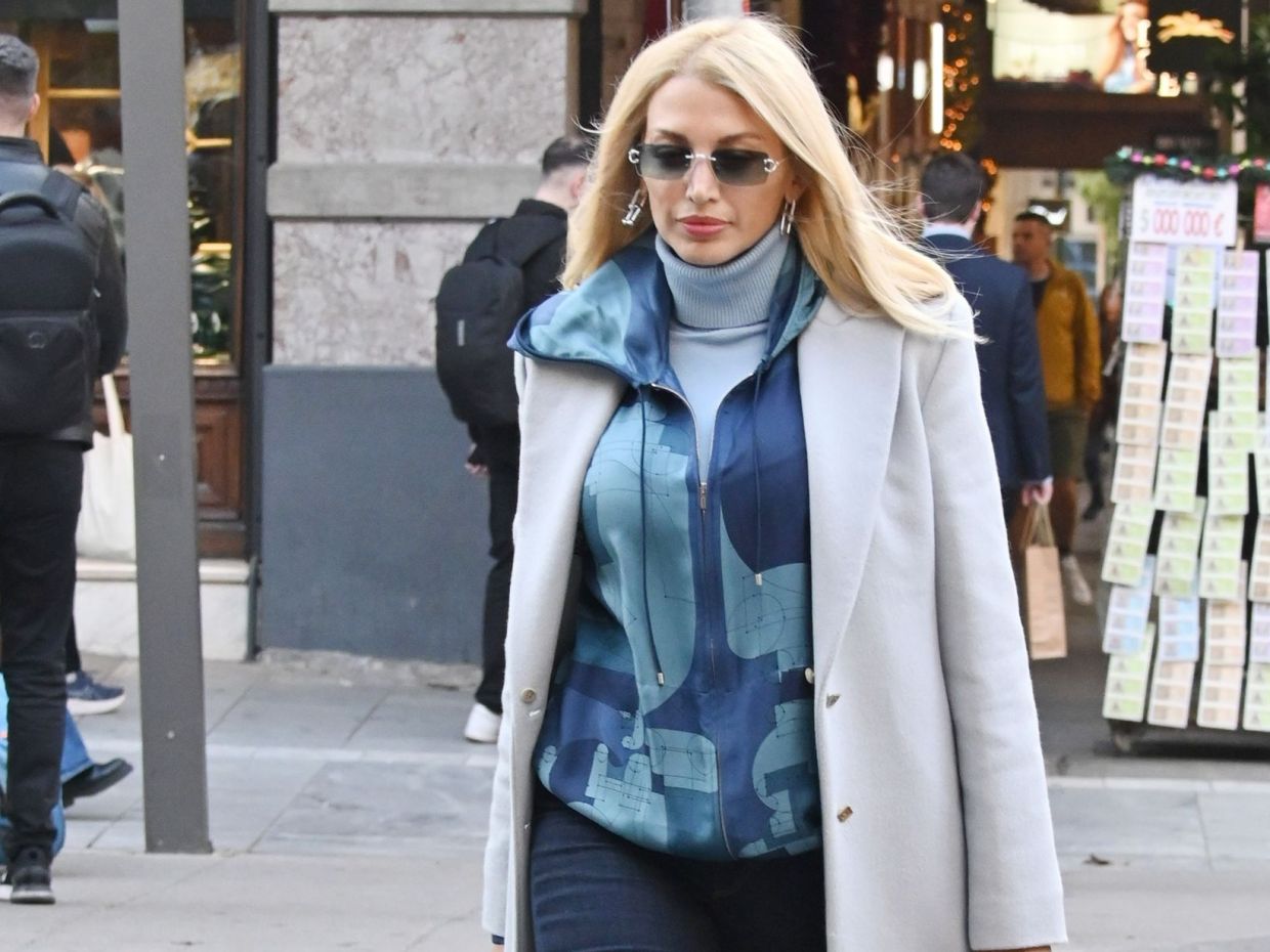 Το layering της Κωνσταντίνας Σπυροπούλου που αξίζει να αντιγράψουμε στην καθημερινότητά μας