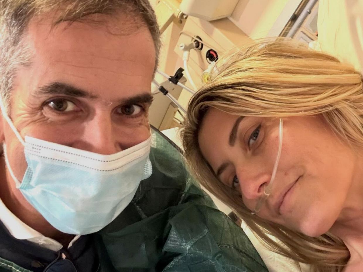 Εξιτήριο μετά από 13 μέρες για τη Σία Κοσιώνη: Η φωτογραφία και το μήνυμα για τον εμβολιασμό