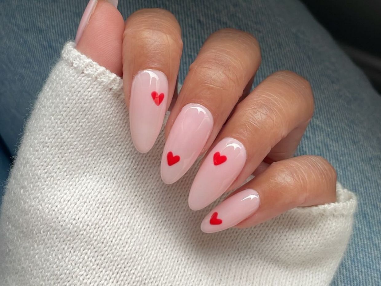 Valentine’s manicure: Αυτά τα σχέδια θα τα «λατρέψεις» με την πρώτη ματιά