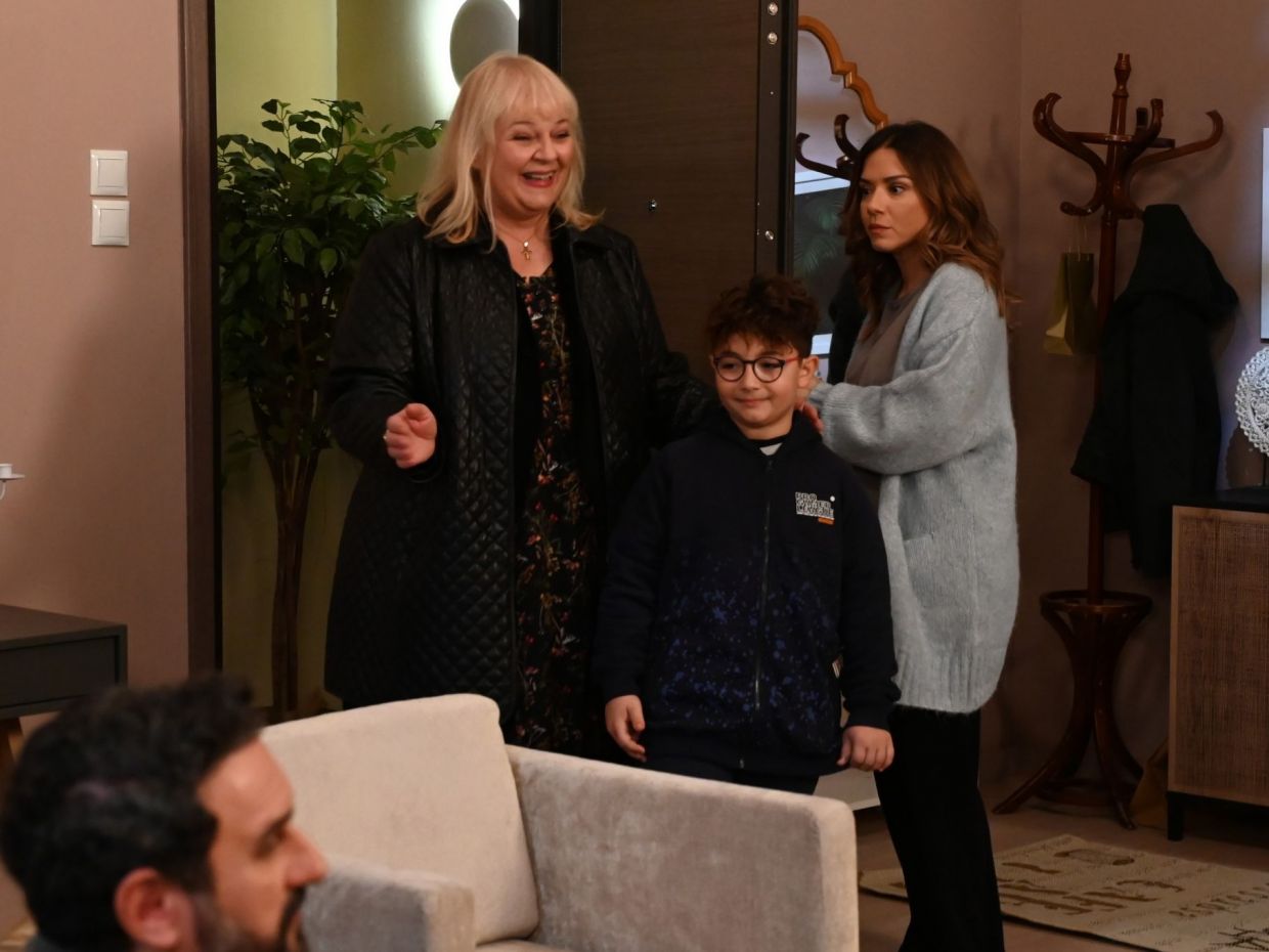 Μία υποψία απιστίας δημιουργεί αναστάτωση στο Σόι σου και στον Αλέξανδρο Μπουρδούμη