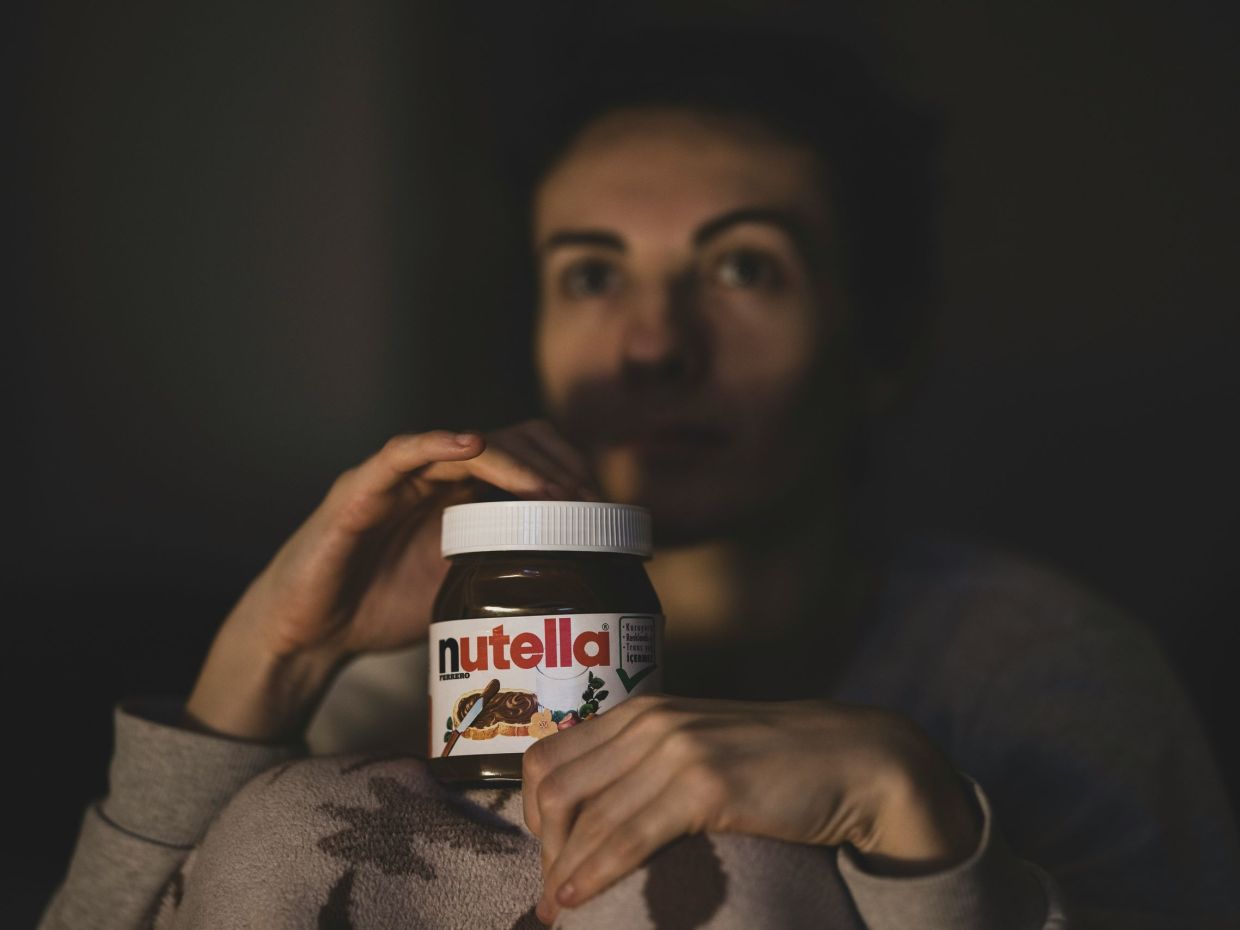 5 Τips για να ξεπεράσεις τα «Saturday Night Blues» αν δεν βγεις σήμερα το βράδυ