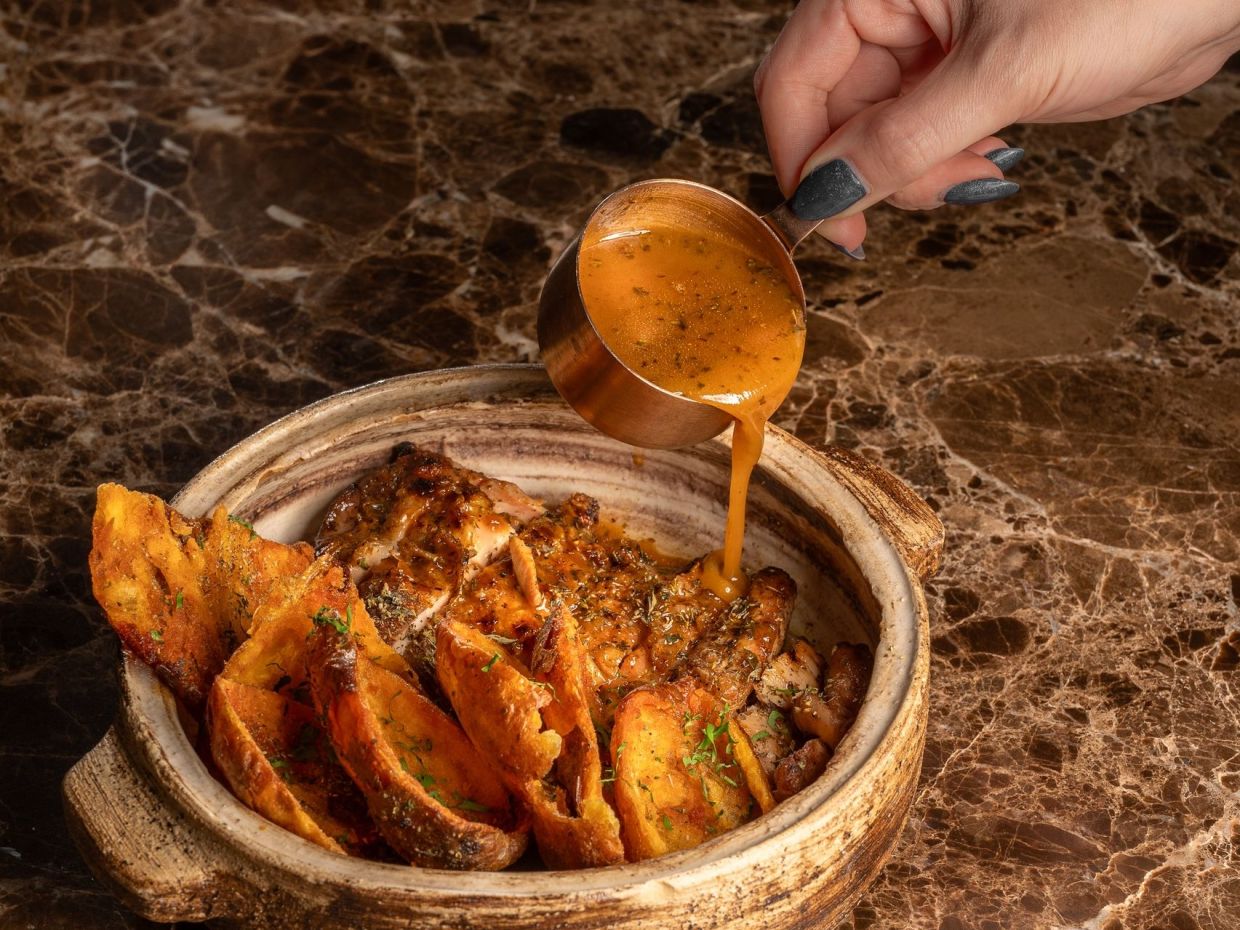 Πού δίνουν ραντεβού η τοματοσαλάτα και ο γύρος Iberico με ζυμαρικά με την υπογραφή 3άστερου σεφ;