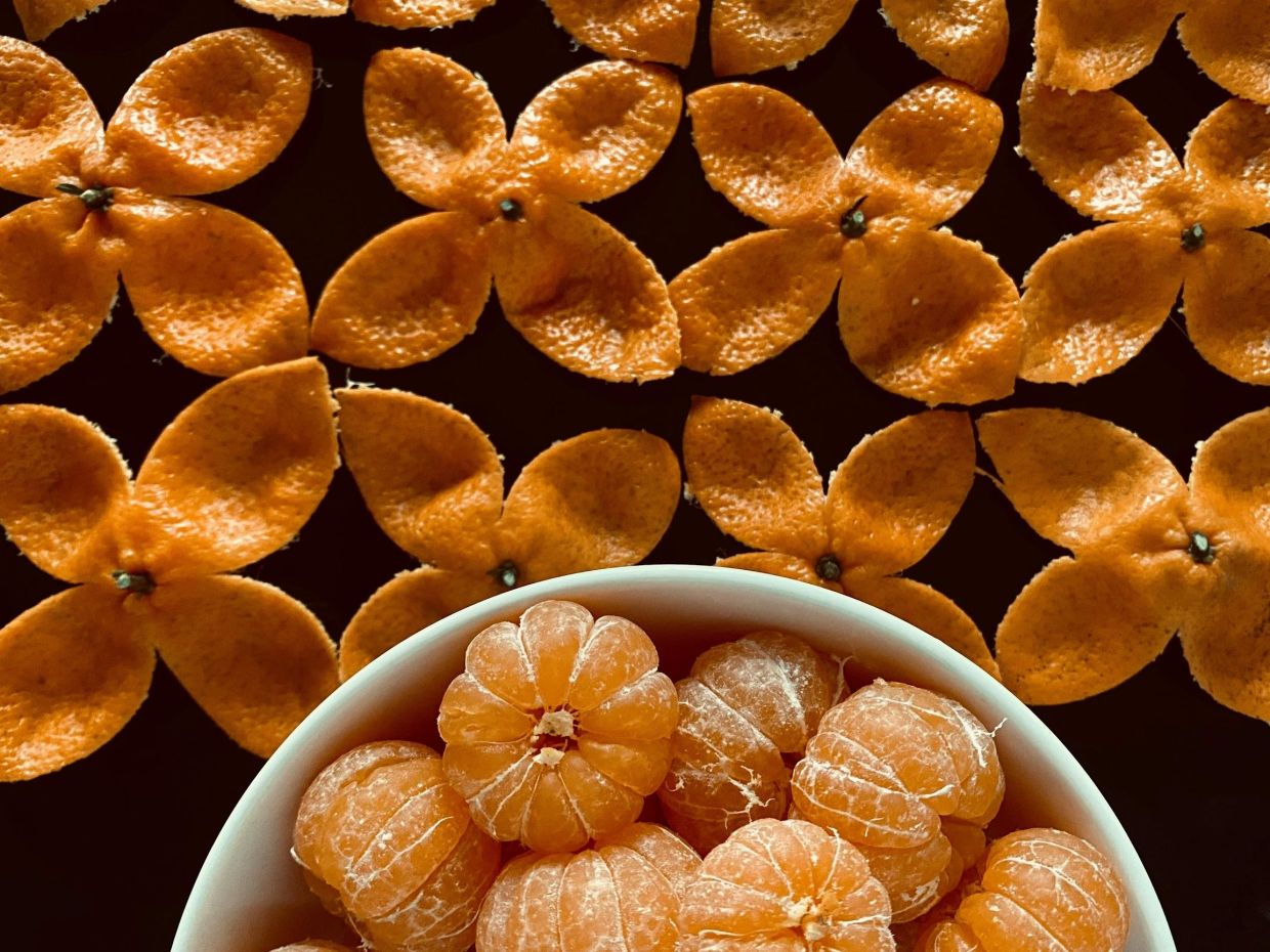 Θες να μοσχοβολήσει το σπίτι σου; Βράσε φλούδες μανταρινιού με κανέλα και πιπέρι