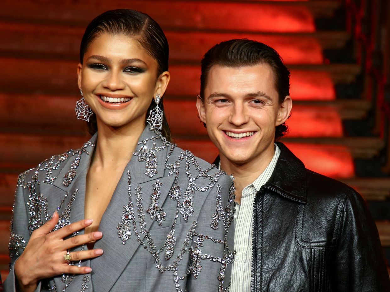 Αν ήμουν η Zendaya, δεν θα ήθελα να αποκαλύψει πρώτος τον γάμο μου ο στυλίστας μου