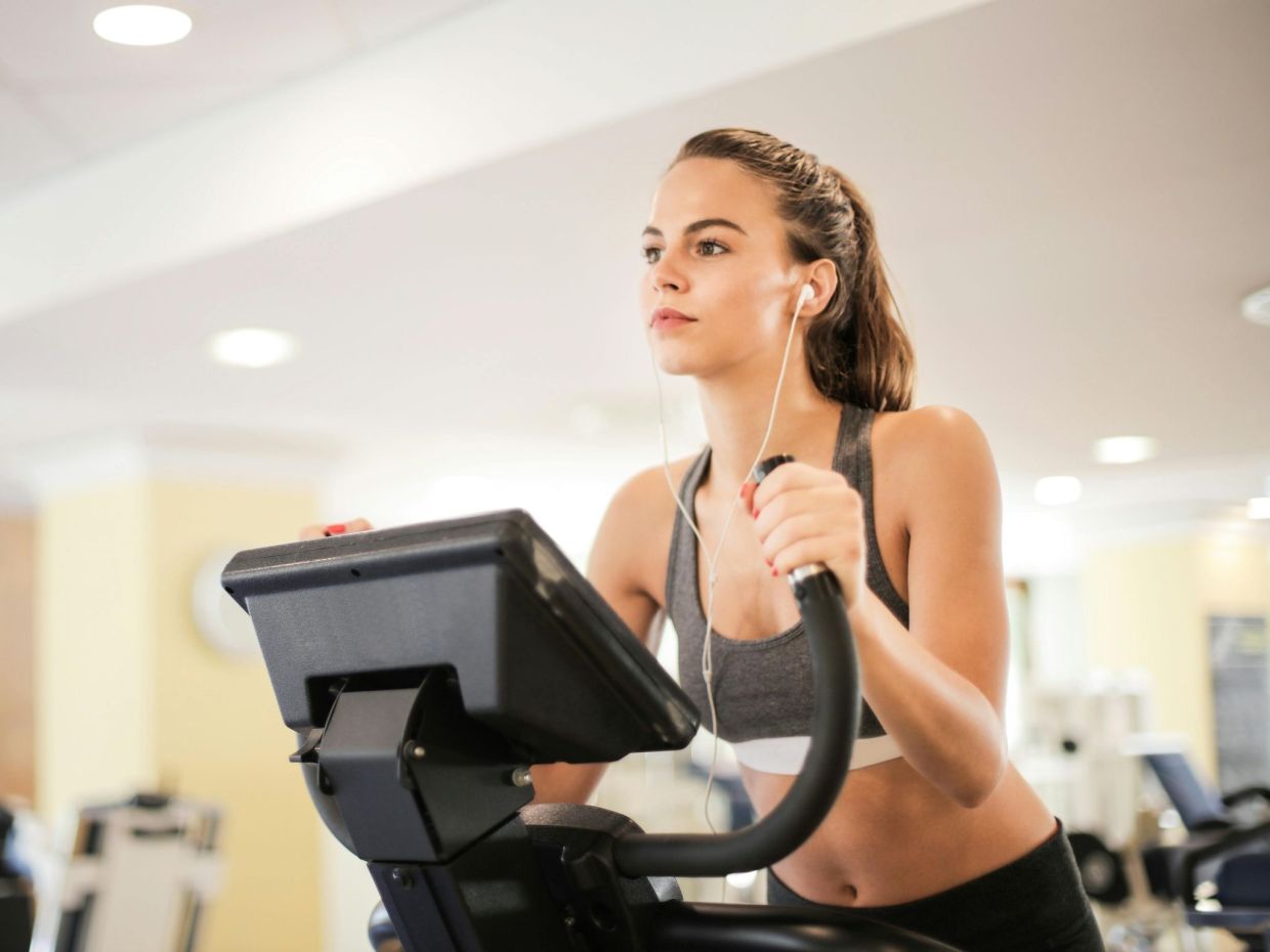 Μείνε ψύχραιμη με workout! Η άσκηση σε βοηθά να διαχειρίζεσαι το στρες