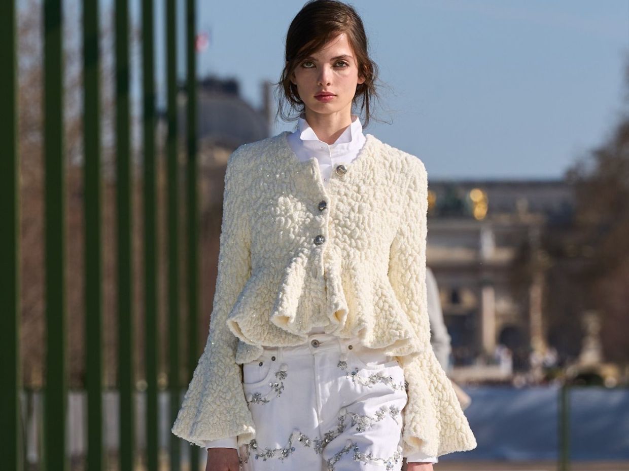 Jonathan Anderson's Dior: Η urban ρομαντική συλλογή που θέλαμε για την επόμενη σεζόν F/W26-27