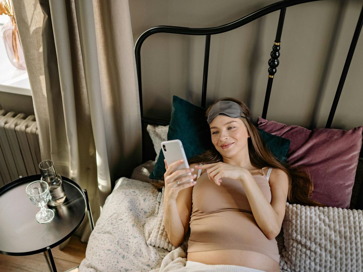 Αν βλέπεις εφιάλτες και περίεργα όνειρα στην εγκυμοσύνη, υπάρχει εξήγηση κι είναι απλή