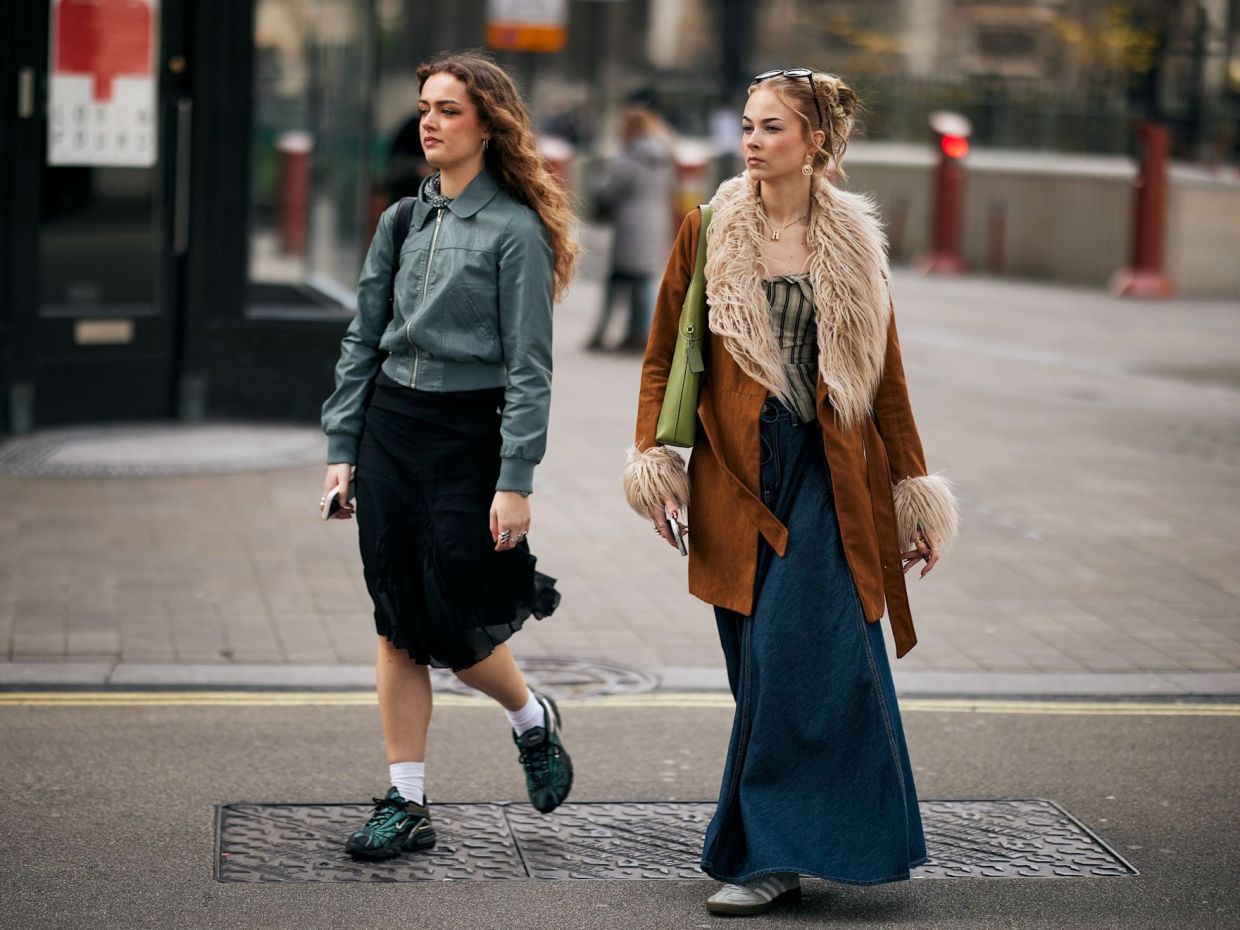 Denim skirt season: Το διαχρονικό κομμάτι που επέστρεψε και αυτή την άνοιξη