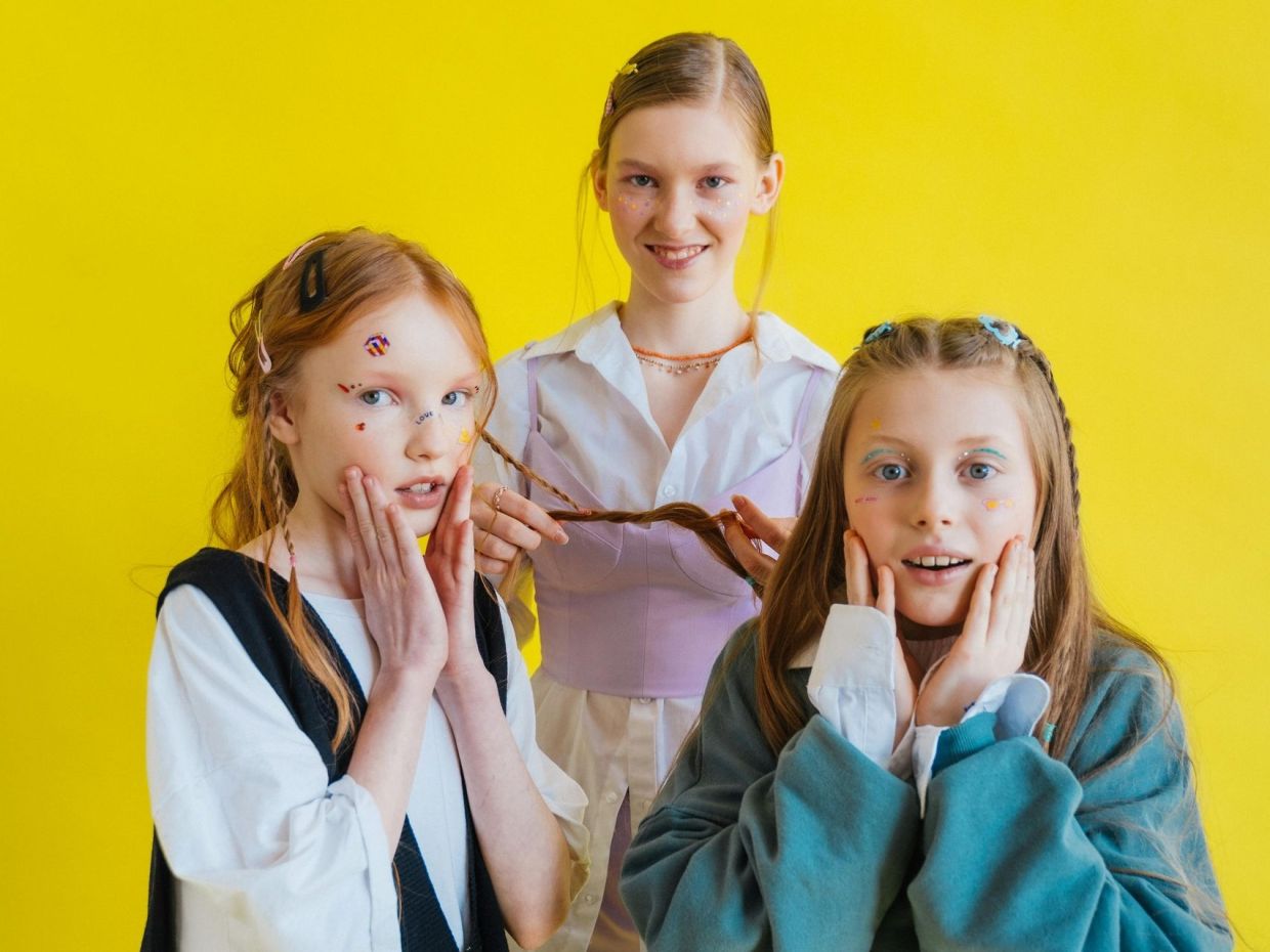 6-7, Delulu, Chicken Banana: Η slang της Gen Alpha που σε αφήνει με το στόμα ανοιχτό