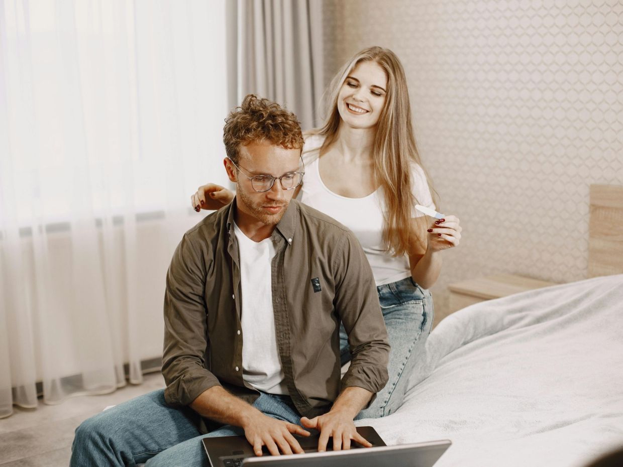 Τι βοηθά τη γονιμότητα; Η εργασία από το σπίτι φαίνεται να κάνει τη διαφορά, σύμφωνα με νέα μελέτη