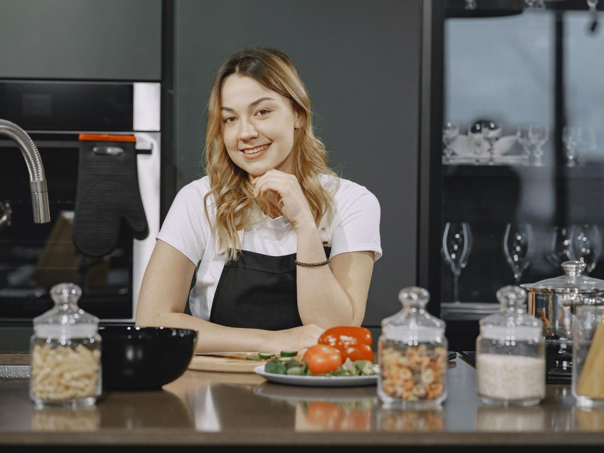 Αυτή η καθημερινή συνήθεια στην κουζίνα μπορεί να κάνει θαύματα για τον εγκέφαλό σου