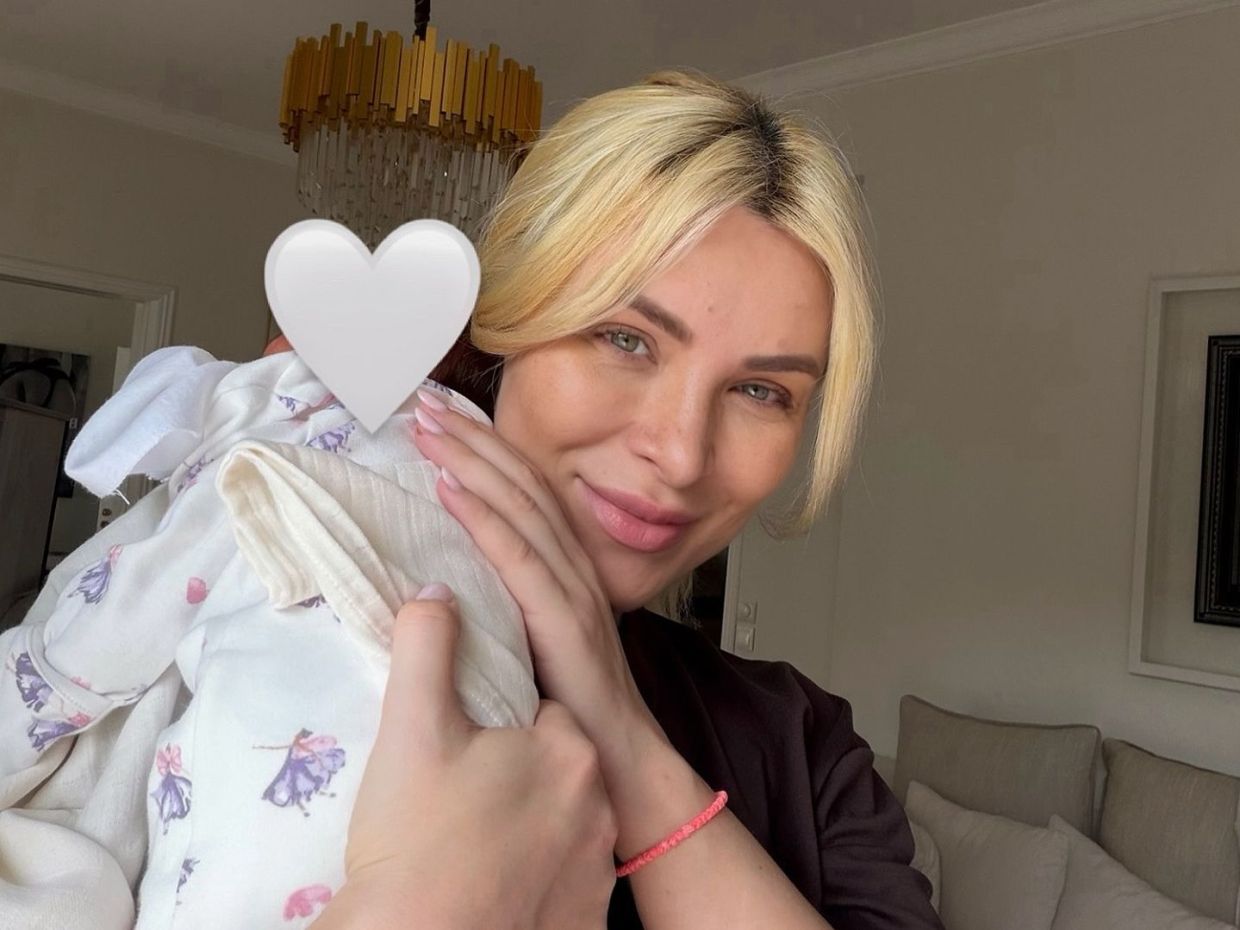 Γιατί η Κατερίνα Καινούργιου αποφάσισε να απαντήσει στους haters για τη φωτογραφία με την κόρη της;