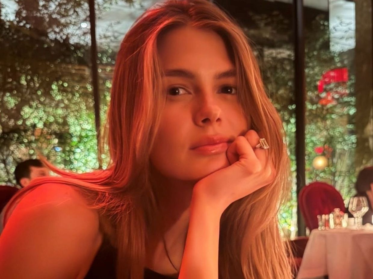 Η Αμαλία Κωστοπούλου μοιράστηκε το lip gloss που διπλασίασε τον όγκο των χειλιών της