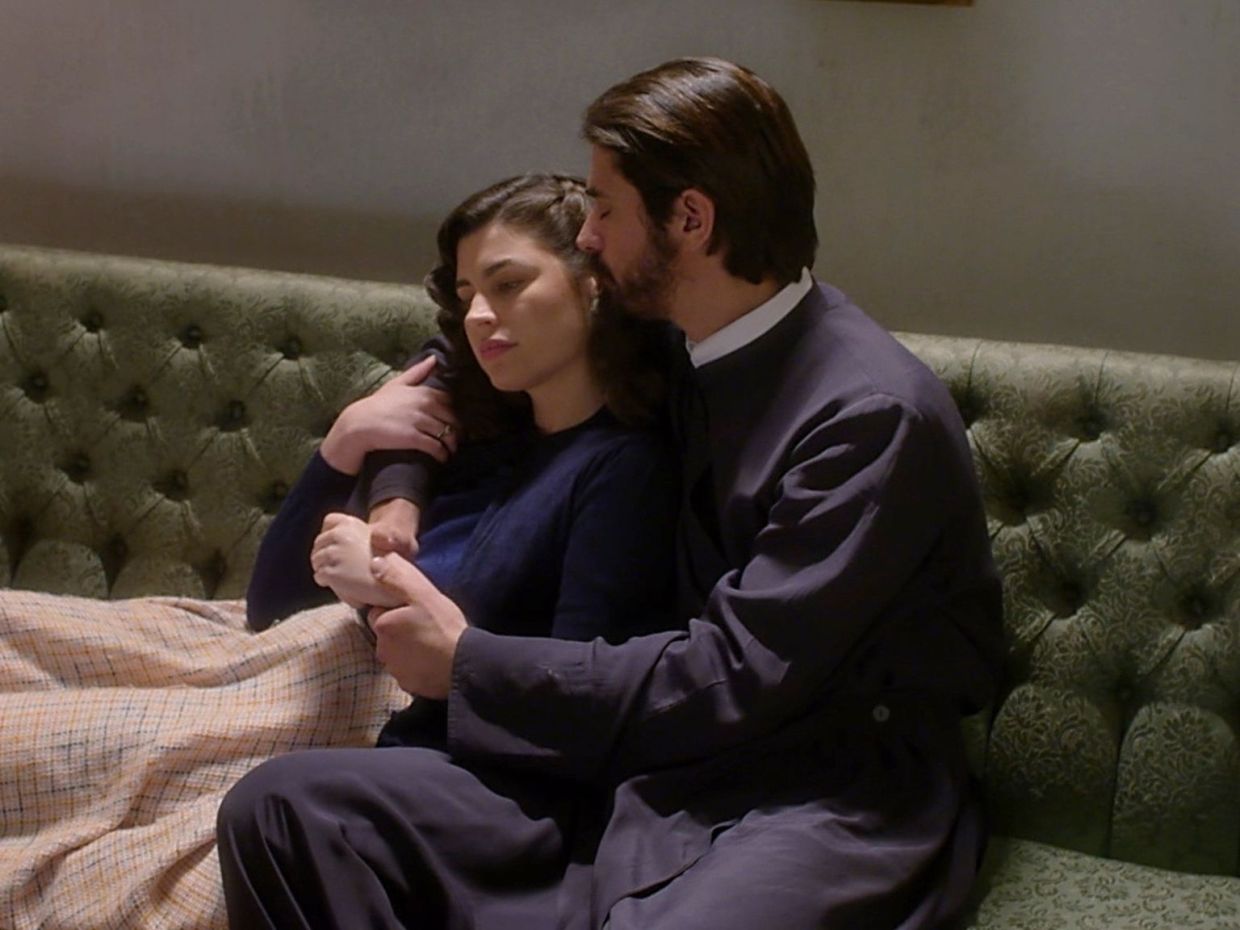 Αποκαλύπτεται το μυστικό στον Άγιο Έρωτα για τη σχέση Χλόης - Νικόλαου στις οικογένειές τους