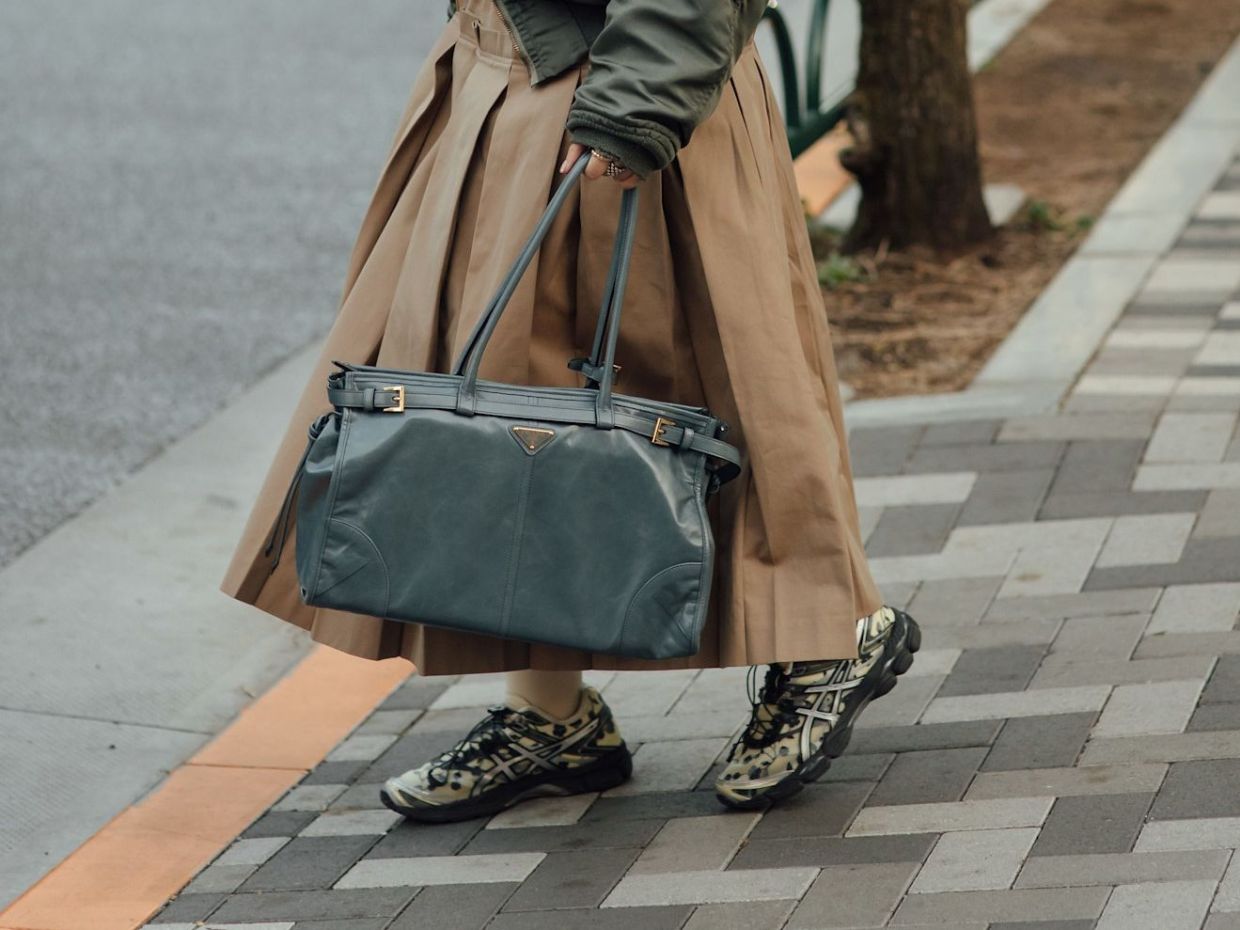 K-fashion: Τα κορεατικά sneakers που θα απογειώσουν τα jeans σου την άνοιξη - καλοκαίρι 2026