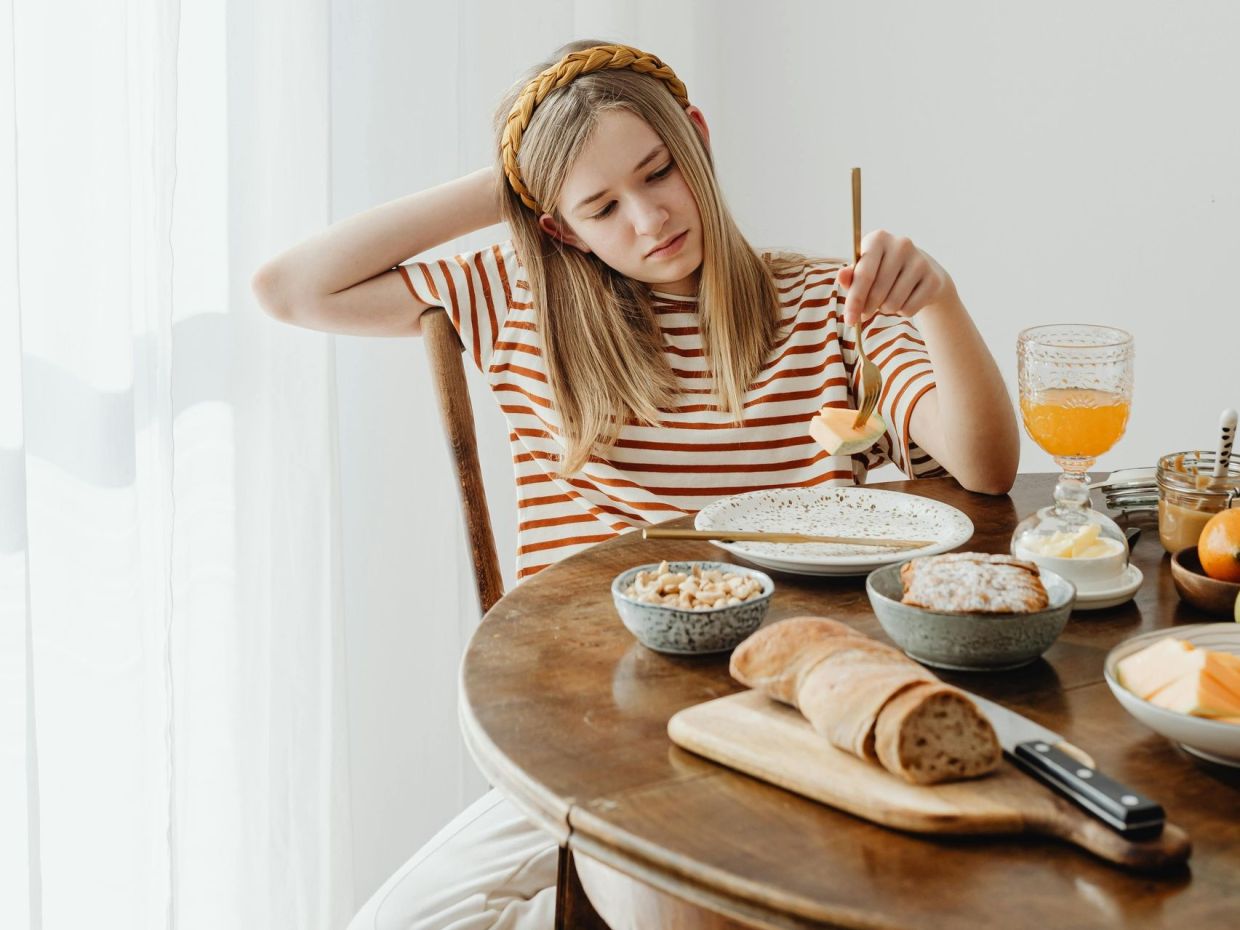 Η AI δίνει διατροφικές συμβουλές σε εφήβους και οι ειδικοί εξηγούν γιατί θέλει προσοχή