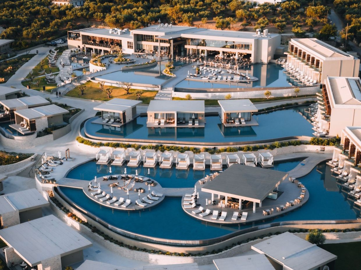 H Louis Hotels φέρνει τις διακοπές πιο κοντά με ξενοδοχεία και resorts που ξεχωρίζουν