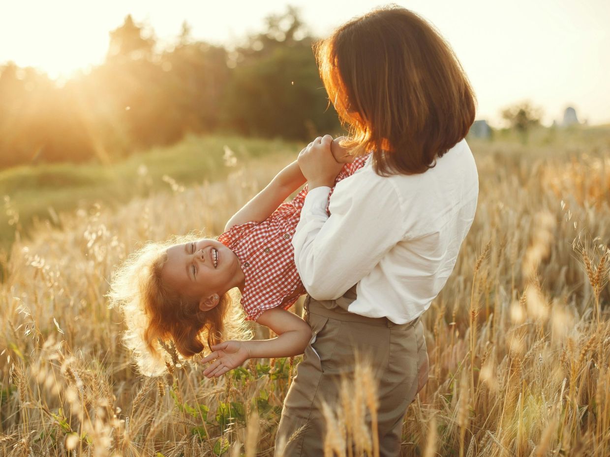Το gentle parenting αποτυγχάνει χωρίς αυτόν τον κανόνα που ίσως αγνοείς
