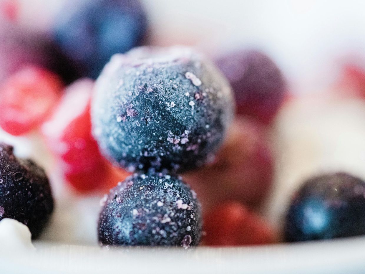 Smoothies: Φρέσκα vs κατεψυγμένα φρούτα -Τι αξίζει πραγματικά να βάζεις στο blender σου