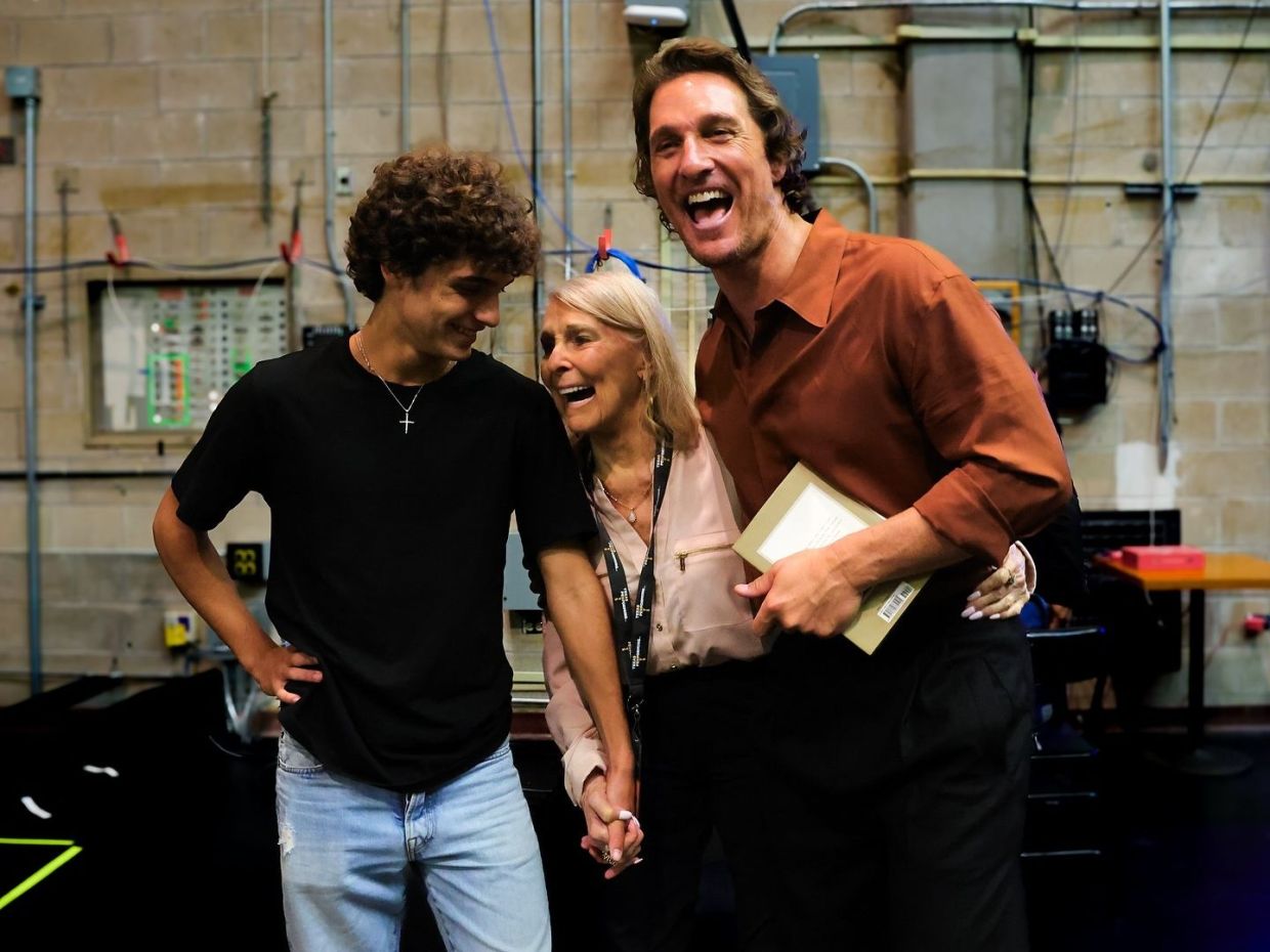 Η μητέρα του Matthew McConaughey μεγάλωσε τα παιδιά της με έναν κανόνα που δεν χωρούσε δικαιολογίες